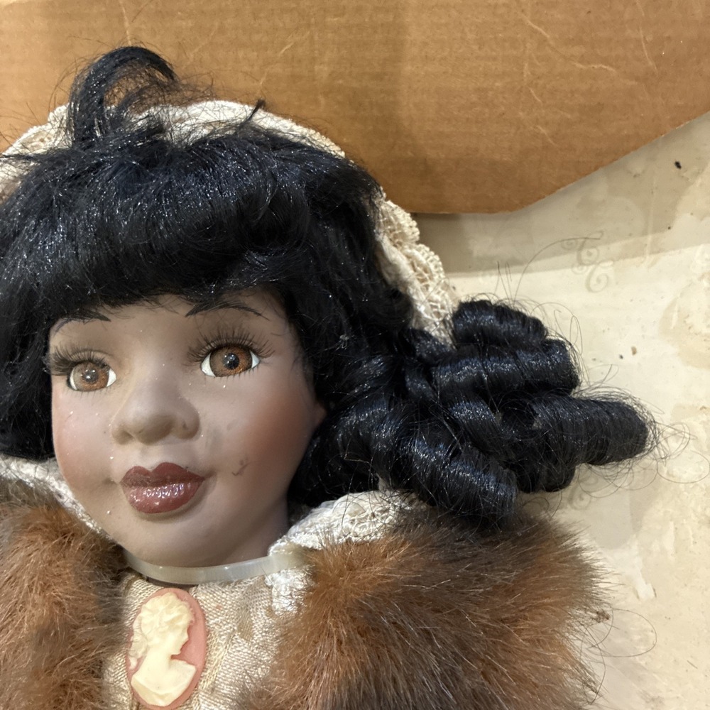 LE Collector's Choice Fine Bisque Poreclain Doll W Certificate Of Authenticity - Picture 5 of 10